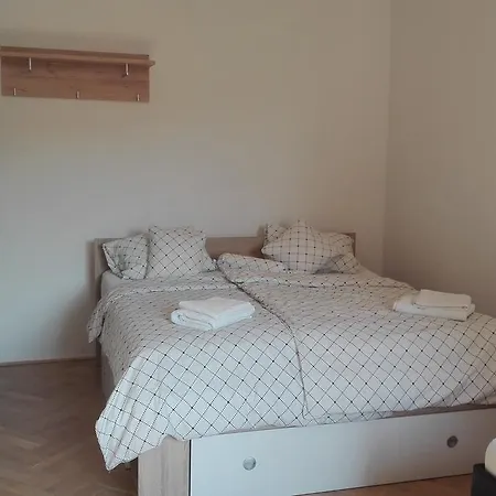 Lucka Δωμάτια σε οικογενειακή κατοικία